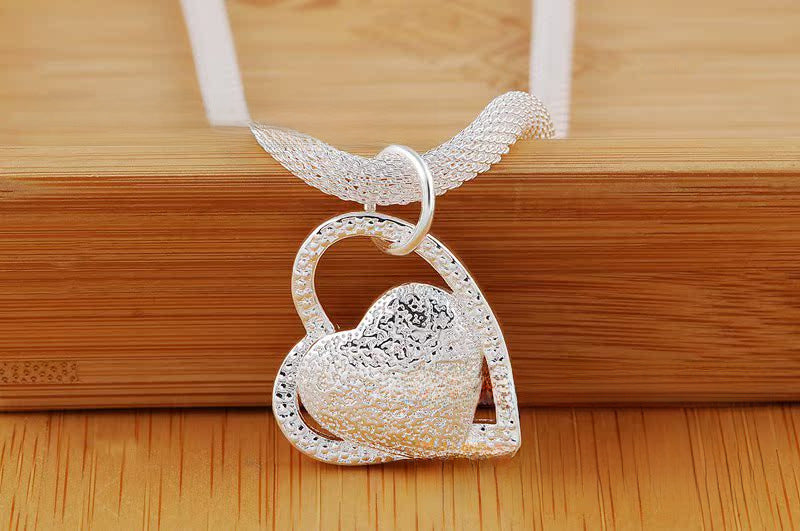 New Shelves Korean Fashion Boutique Jewelry Silver Mesh Chain Heart Necklace