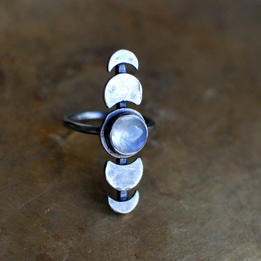 Chenrui Wish Cross-border E-commerce New Retro Moon Round Lack Of Moonstone Ring Europe And The United States Popular Creative Hand Jewelry