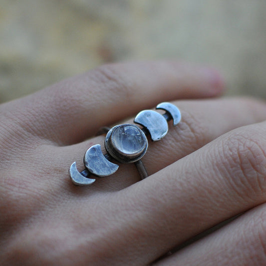 Chenrui Wish Cross-border E-commerce New Retro Moon Round Lack Of Moonstone Ring Europe And The United States Popular Creative Hand Jewelry
