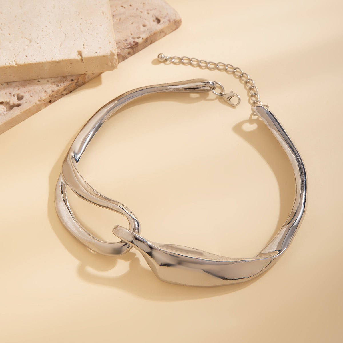 Punk Style Abstract Collar Female Personalized Metal Buckle Geometric Sweet Cool Style Clavicle Chain