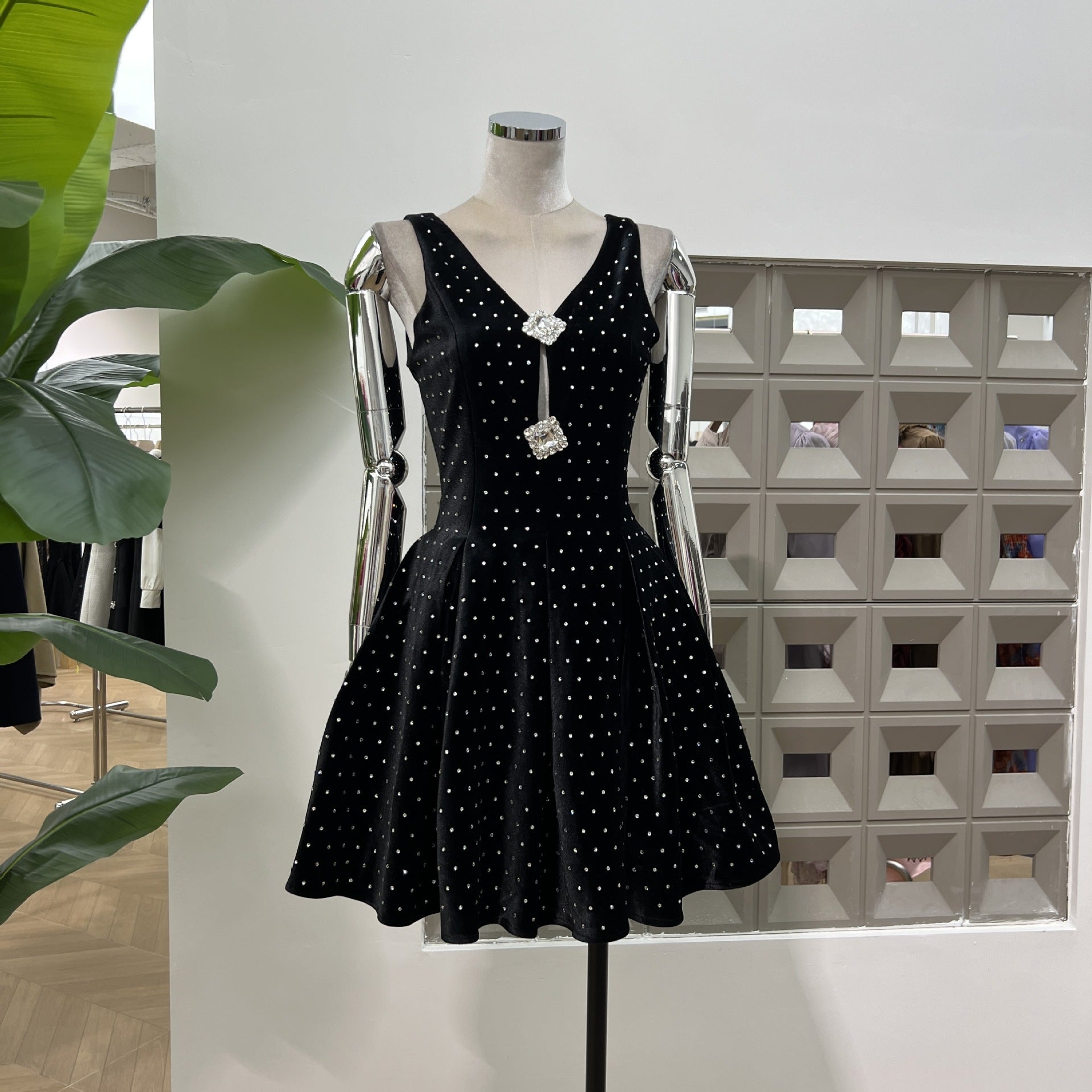 Amazon Fashionable High-end Daughter Imported Full Diamond Waist Heavy Industry Dress Retro Chic Early Autumn Gift Skirt