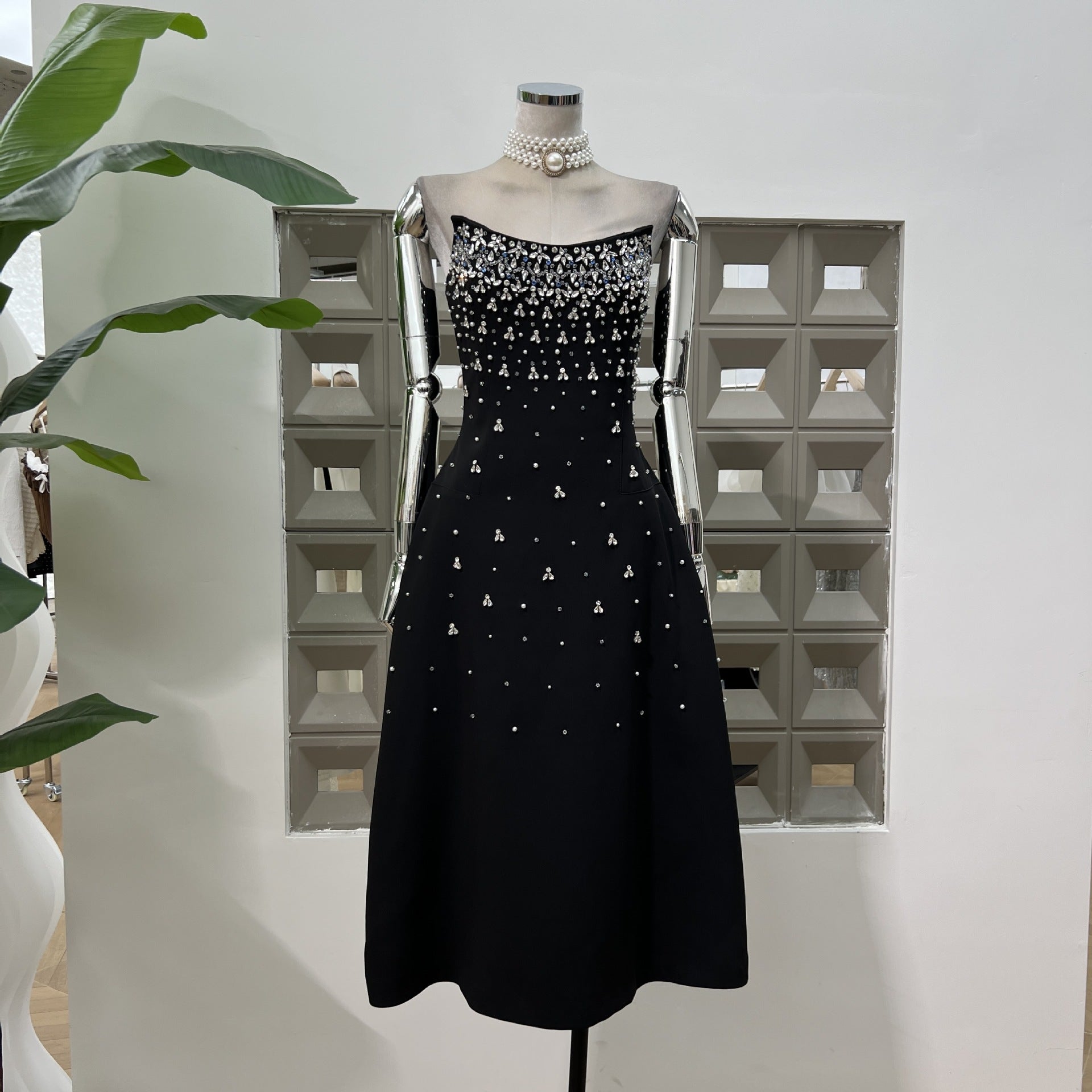 High-grade Expensive Gas CHIC Manual Nail Drill Heavy Industry Waist Tube Top Dress Chaebol Daughter Cold Wind Long Dress