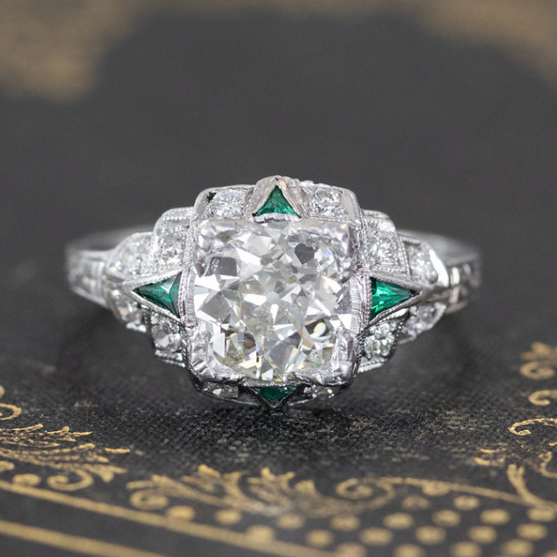 Fashion Retro Emerald Zircon Ring For Women